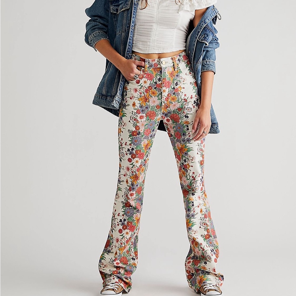 Free people Wrangler Floral Flare Jean NWT